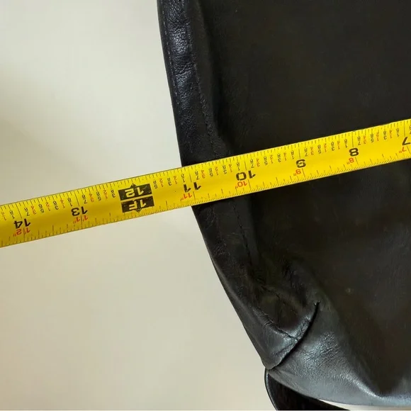 Rough and Tumble Leather Crossbody Bag - Picture 3 of 7